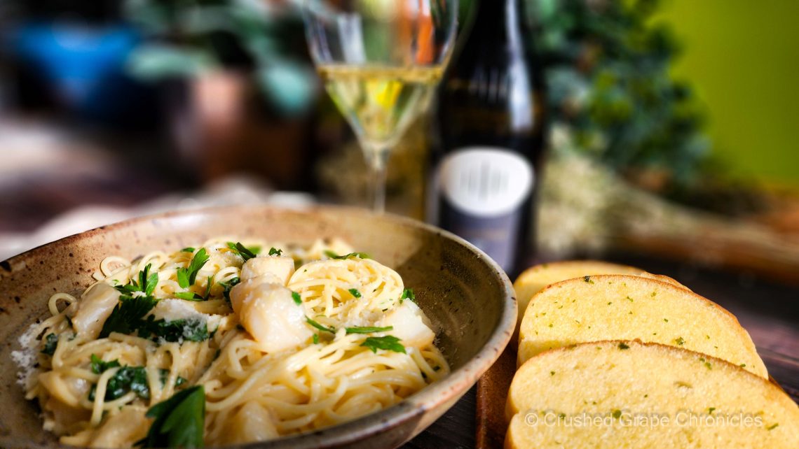 Unterebner Pinot Grigio with creamy pasta and scallops